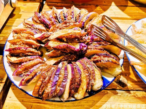 股票网炒股配资开户 老年人要远离茄子？医生提醒：茄子虽好，但这5点老人一定多留心